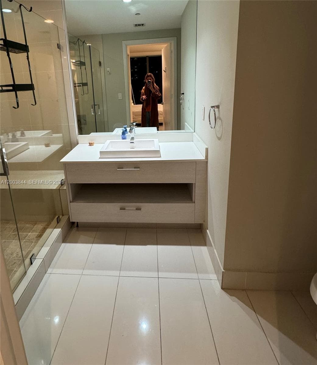 55 SW 9th St # 1204, Miami, FL 33130 photo 2