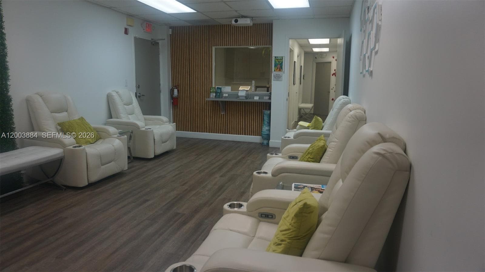 1250 E Hallandale Beach Blvd, Hallandale Beach, FL 33009