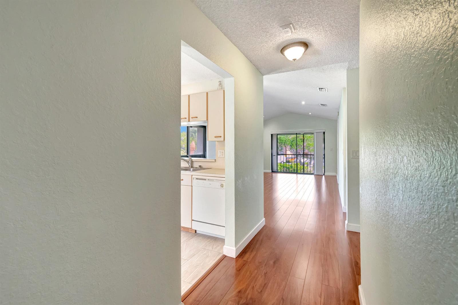 351 Club Circle # 207, Boca Raton, FL 33487 photo 3
