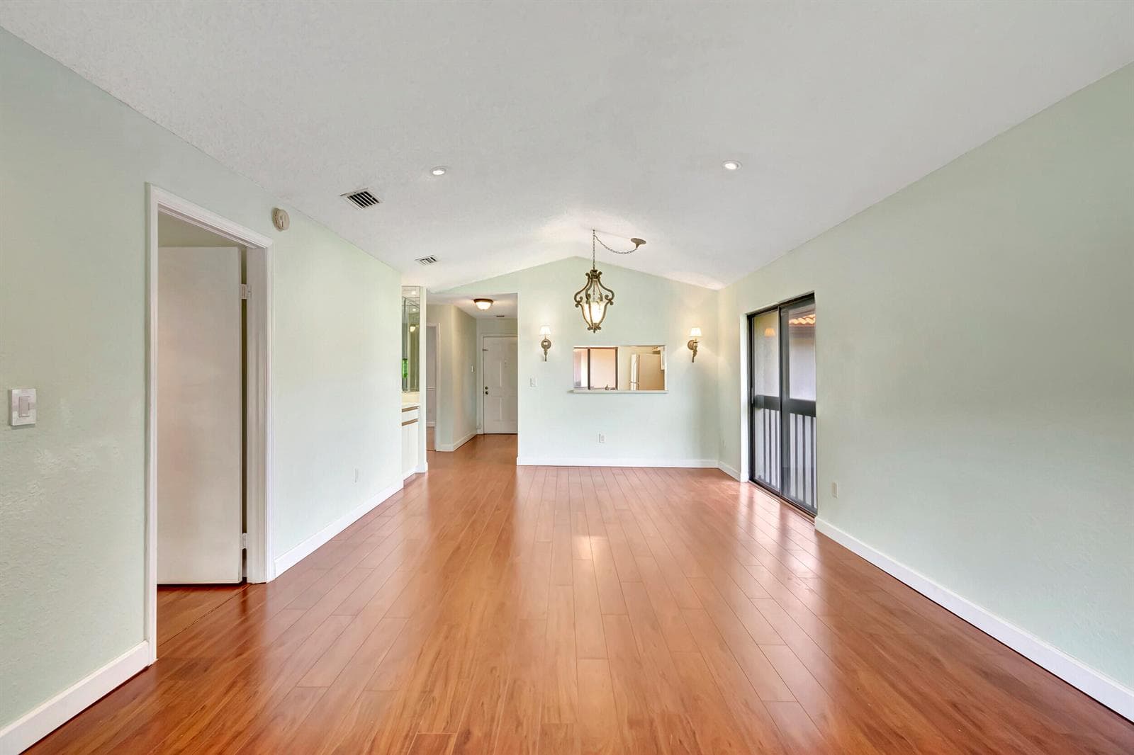351 Club Circle # 207, Boca Raton, FL 33487 photo 5
