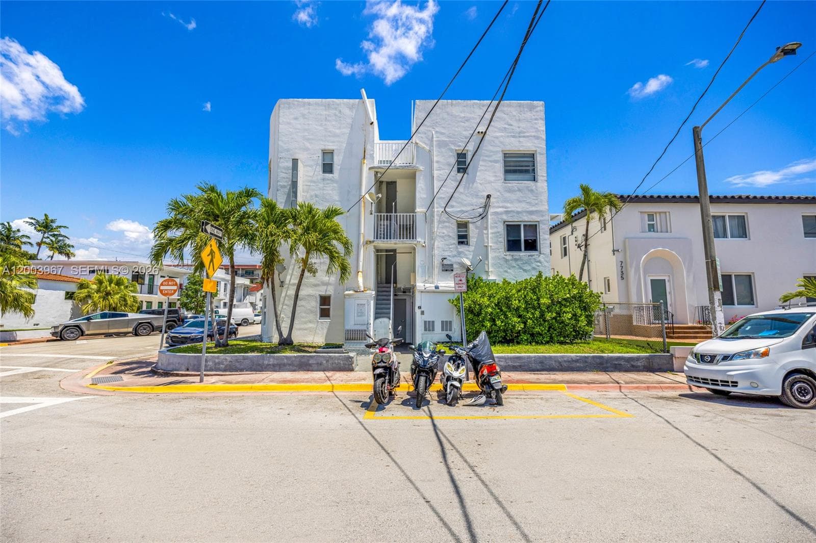 420 78th St, Miami Beach, FL 33141 photo 2