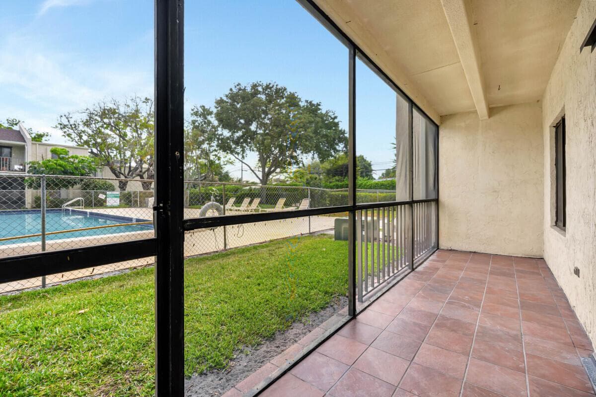 150 Pineview Road # F3, Jupiter, FL 33469 photo 2