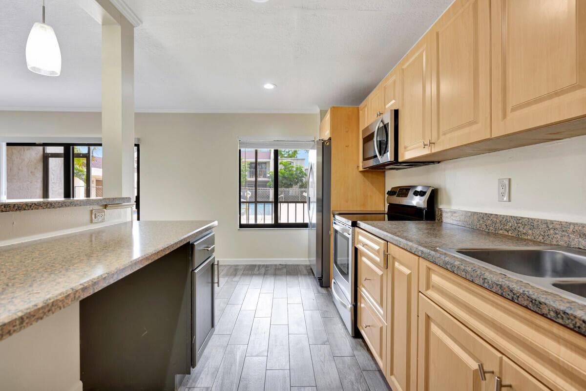 150 Pineview Road # F3, Jupiter, FL 33469 photo 4