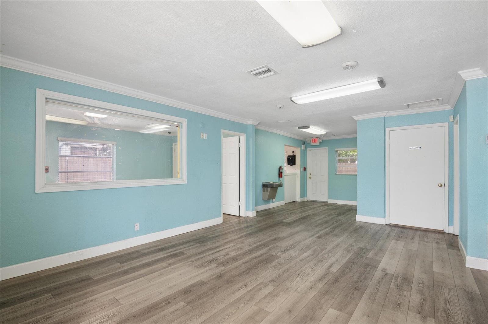 411 E Commercial Boulevard, Oakland Park, FL 33334 photo 3