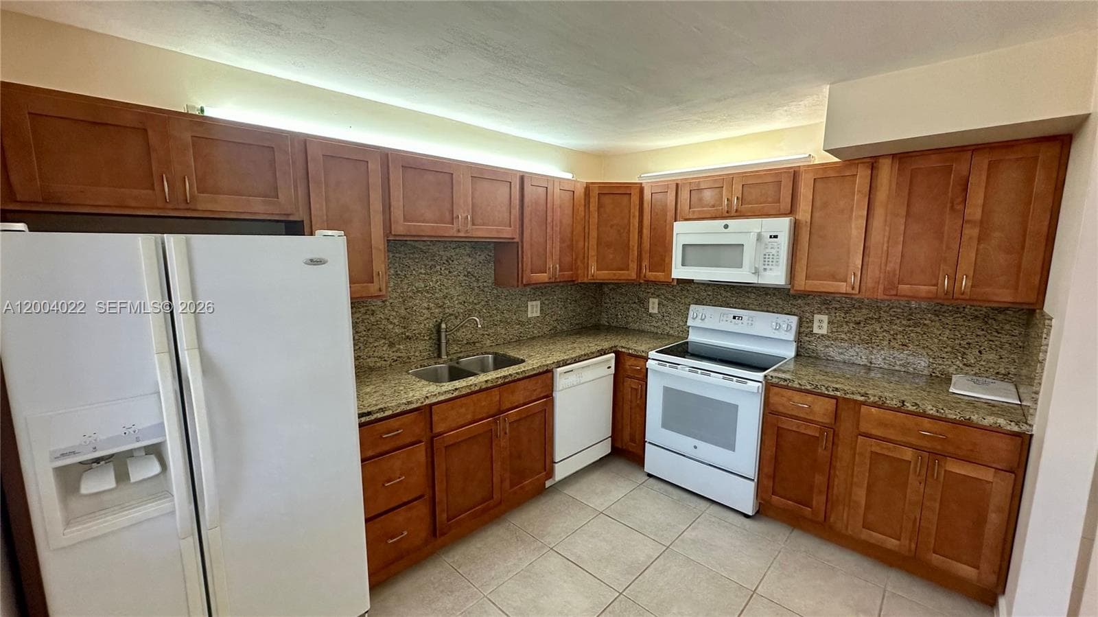 16210 Laurel Dr # 203, Weston, FL 33326 photo 2