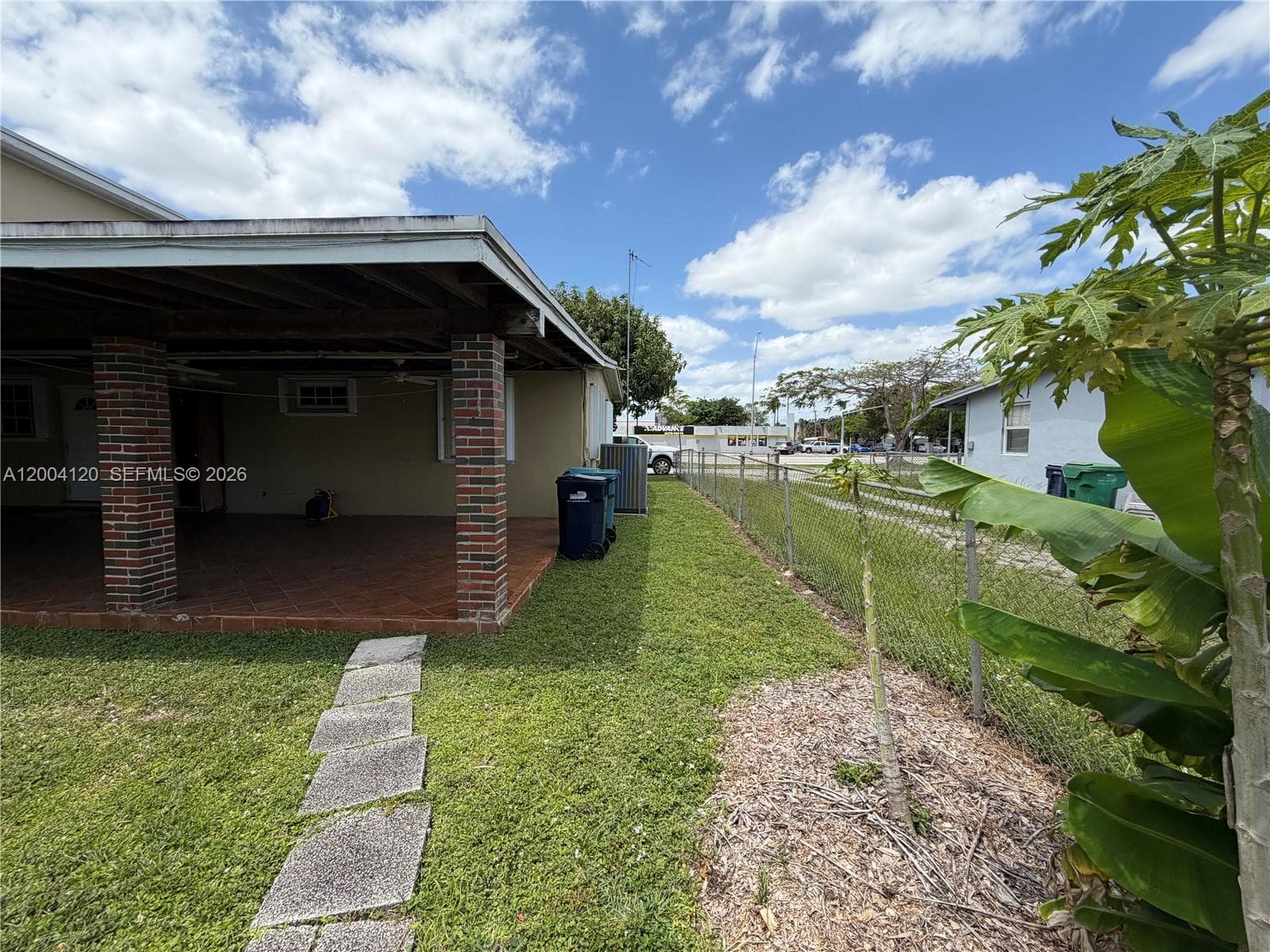10910 SW 40th St, Miami, FL 33165 photo 4