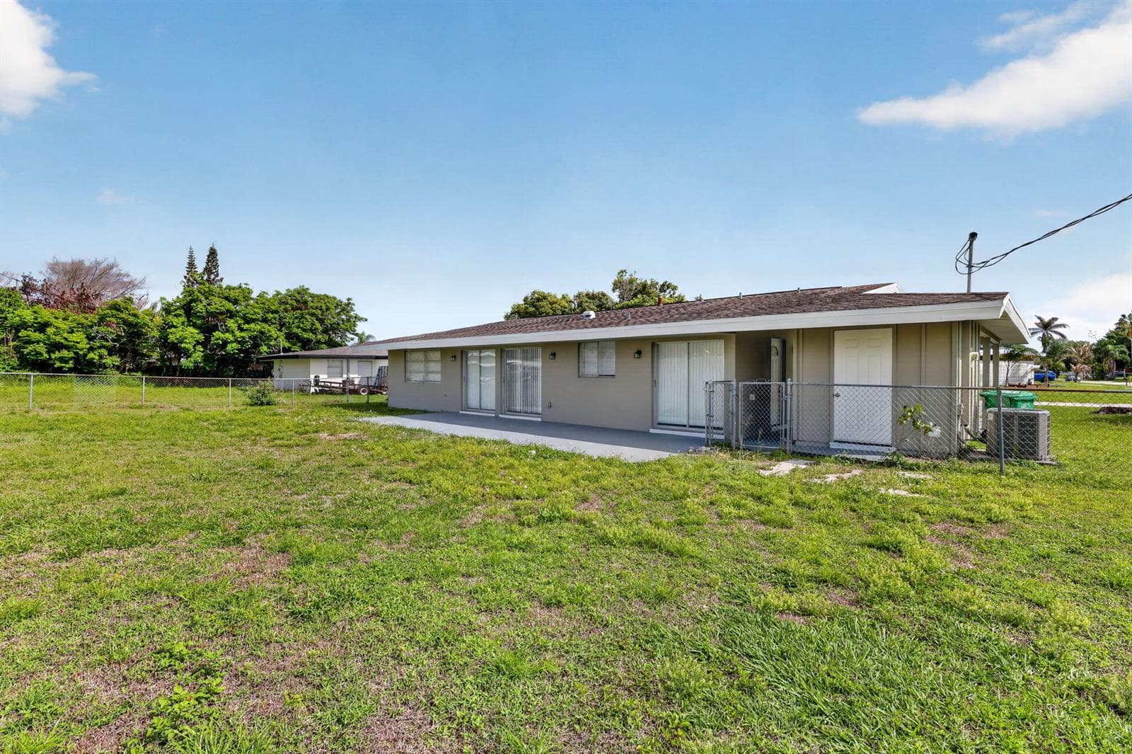 157 SE Calmoso Drive, Port St. Lucie, FL 34983 photo 3