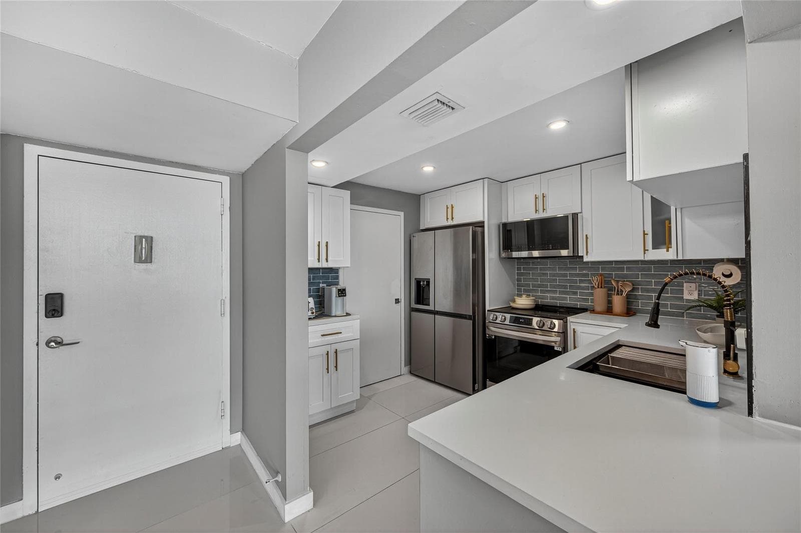 1160 N Federal Highway # 1022, Fort Lauderdale, FL 33304 photo 2