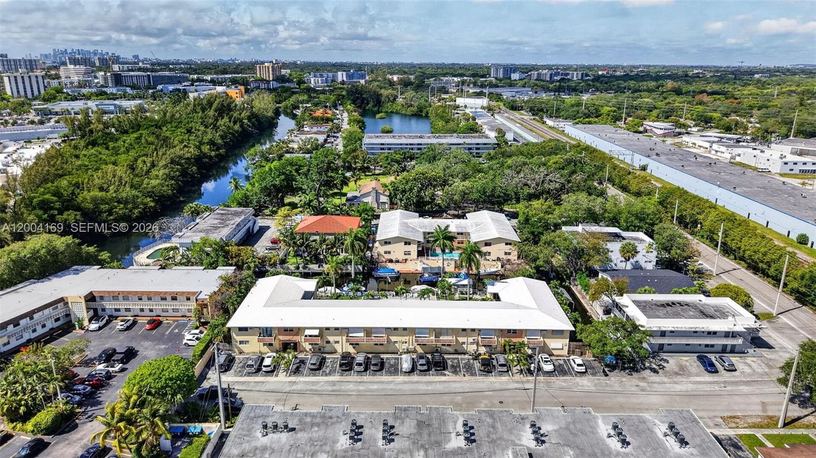 1820 Venice Park Dr # 102, North Miami, FL 33181 photo 3