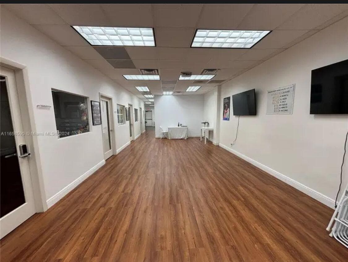 The Smoke Outlet, Lauderdale Lakes, FL 33319 photo 3