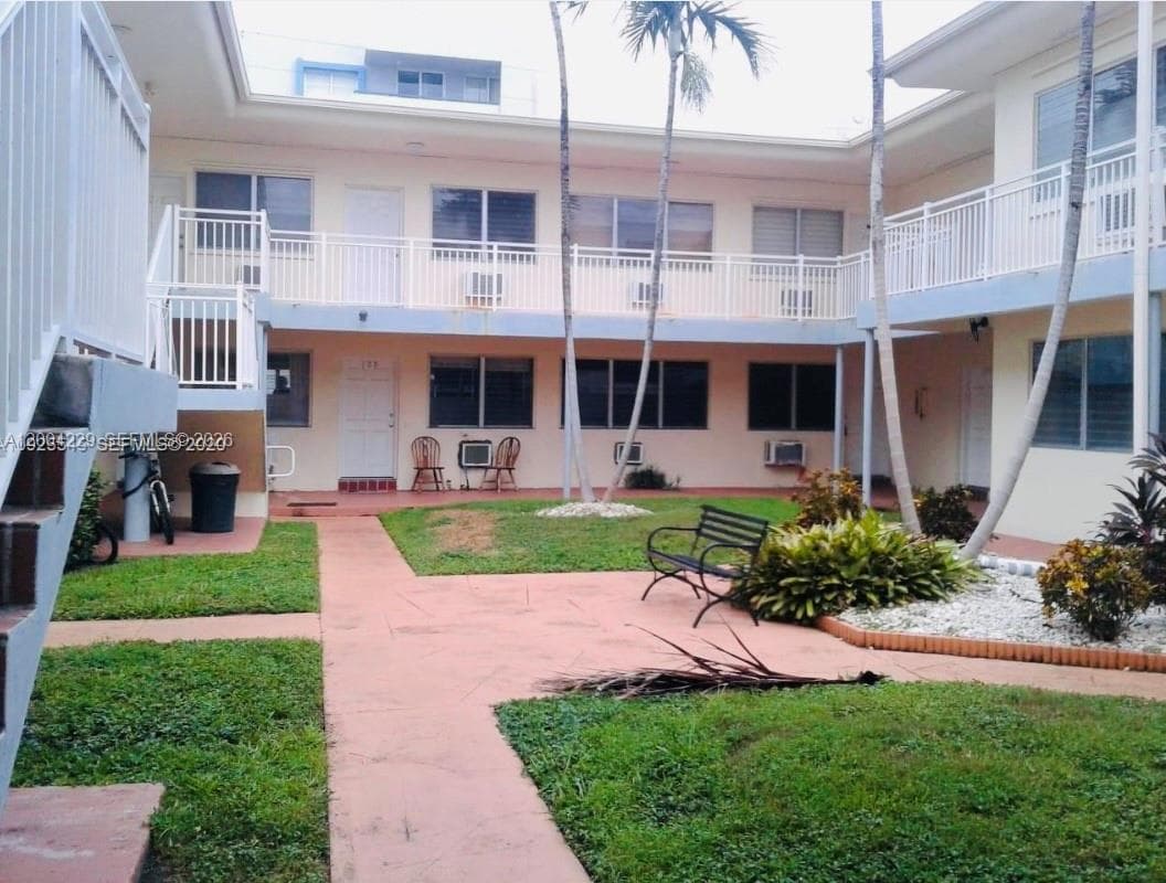 350 75th St # 109, Miami Beach, FL 33141 photo 2
