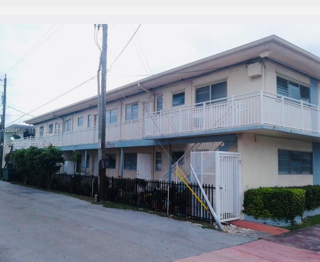 350 75th St # 109, Miami Beach, FL 33141 photo 4