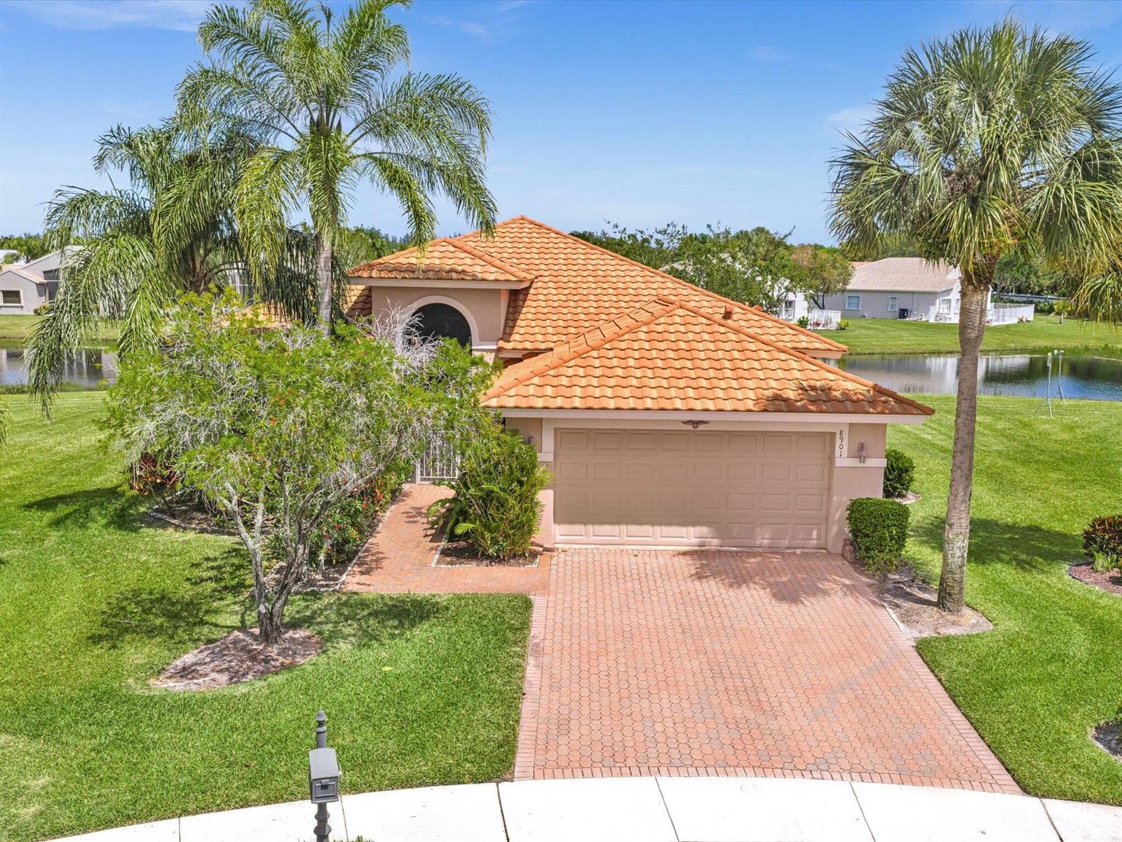 8901 Agliana Circle, Boynton Beach, FL 33472 photo 2
