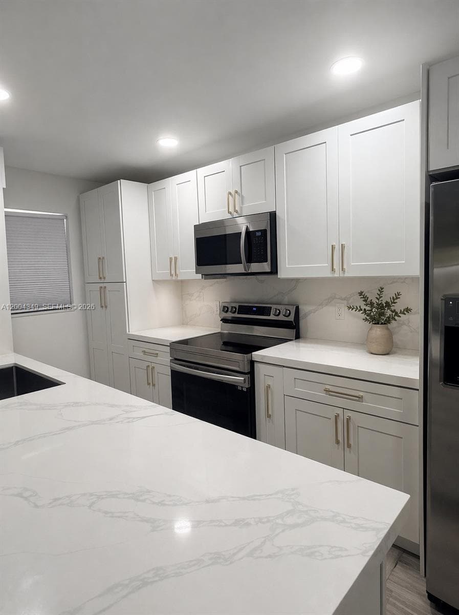 200 High Point Ct E # D, Delray Beach, FL 33445 photo 2