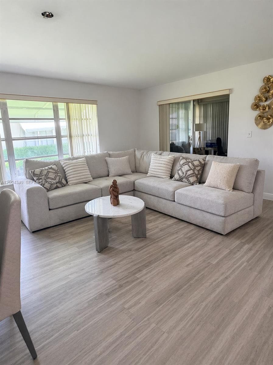 200 High Point Ct E # D, Delray Beach, FL 33445 photo 4