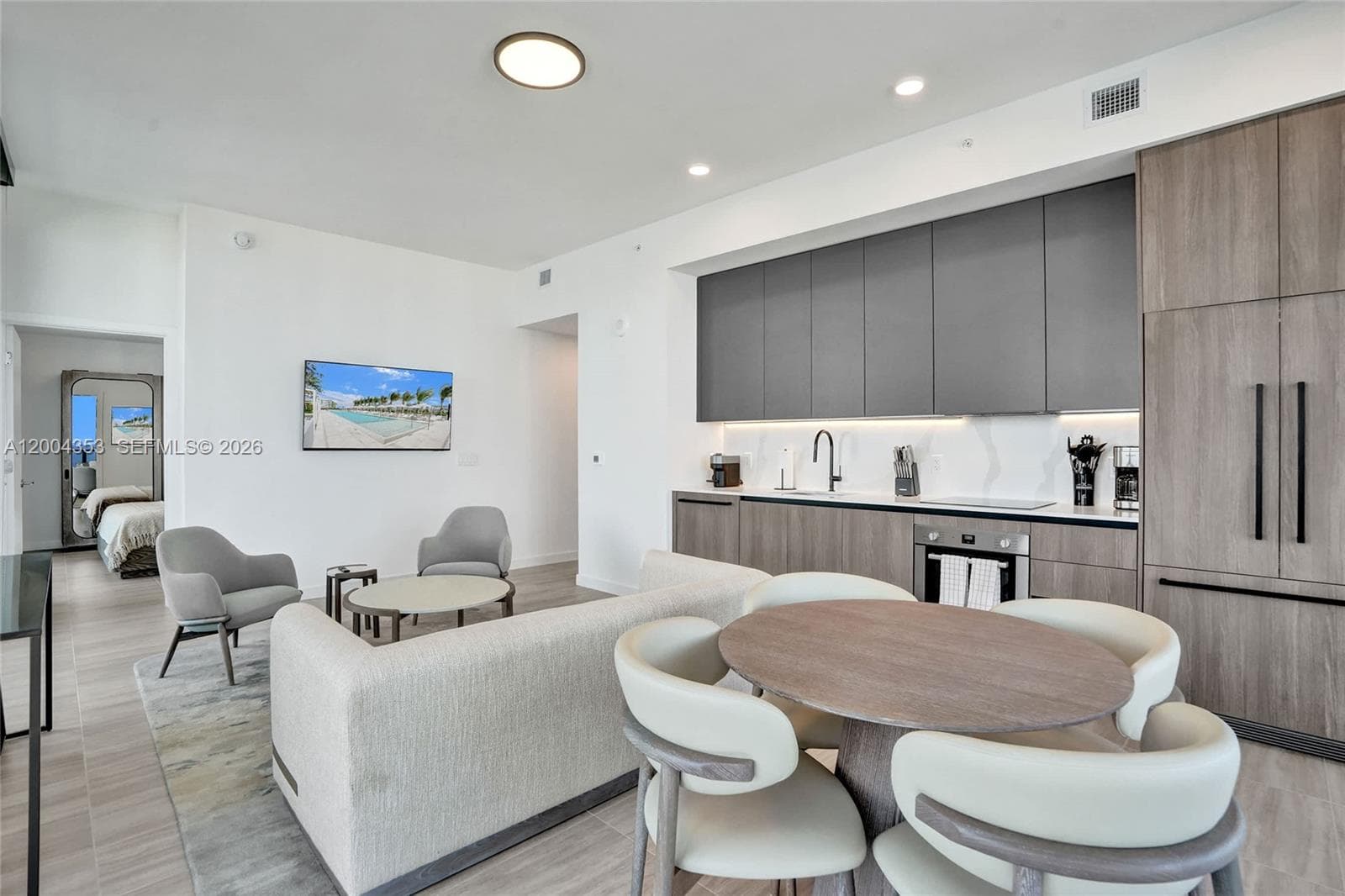 580 72nd St # 1702, Miami Beach, FL 33141 photo 4