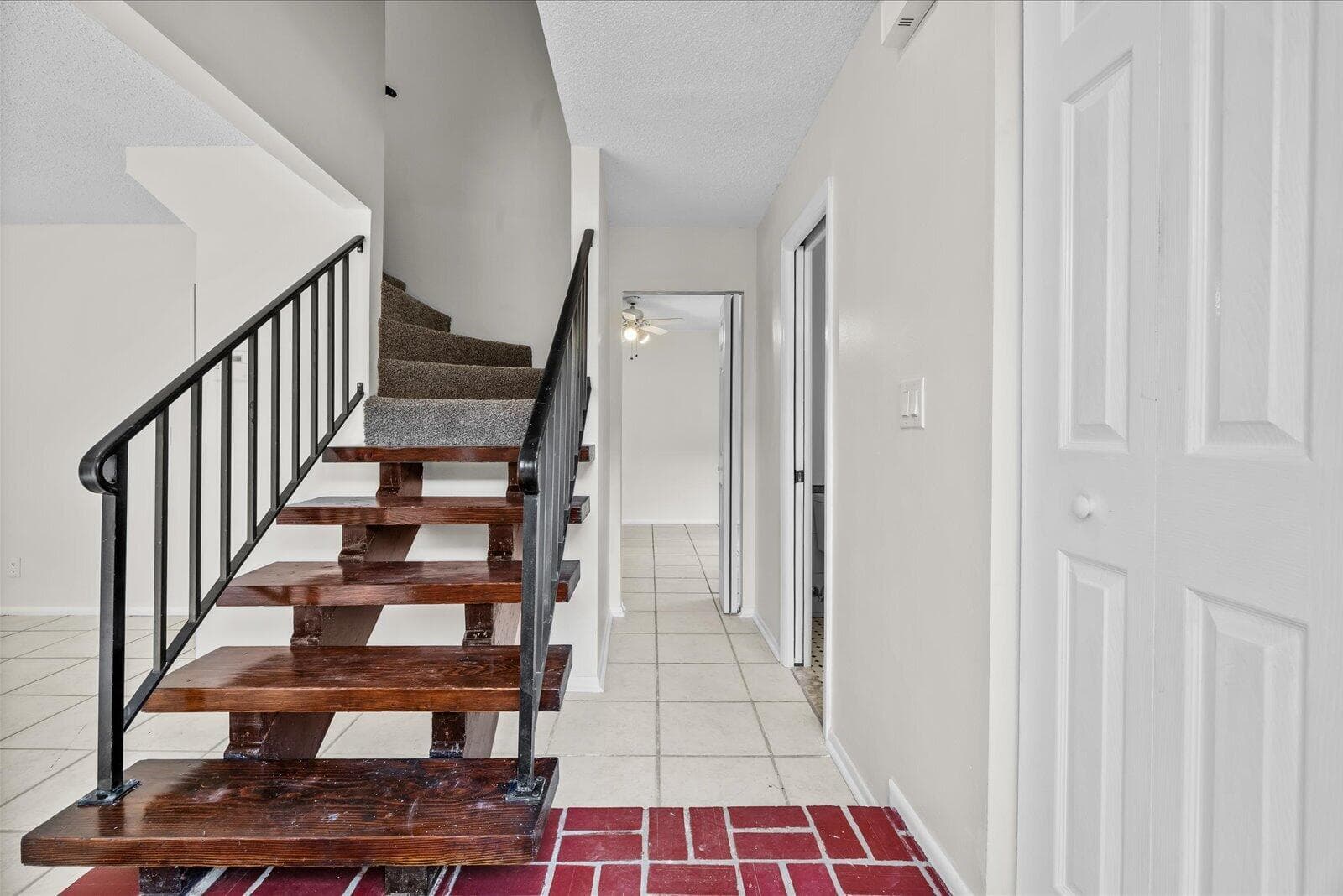 3548 Gardens East Drive # B, Palm Beach Gardens, FL 33410 photo 5