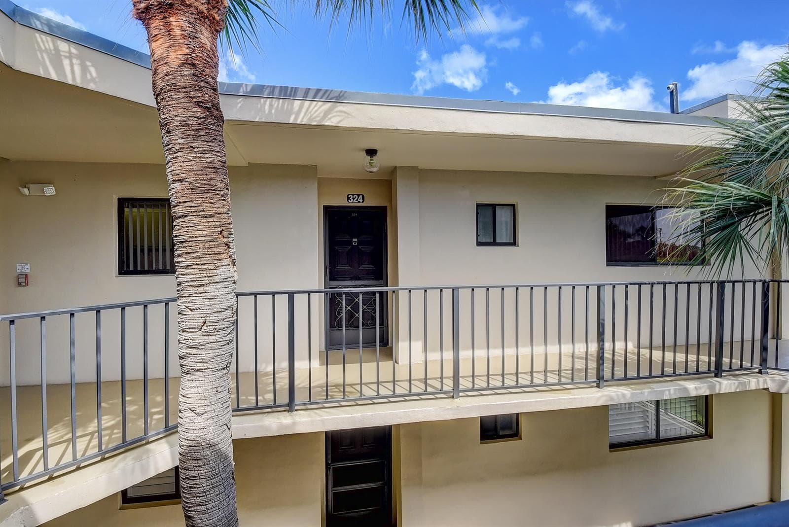 5370 Las Verdes Circle # 324, Delray Beach, FL 33484 photo 2