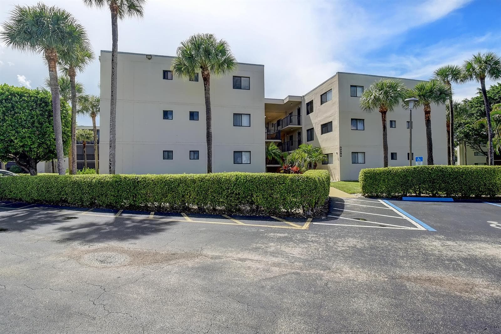 5370 Las Verdes Circle # 324, Delray Beach, FL 33484 photo 3