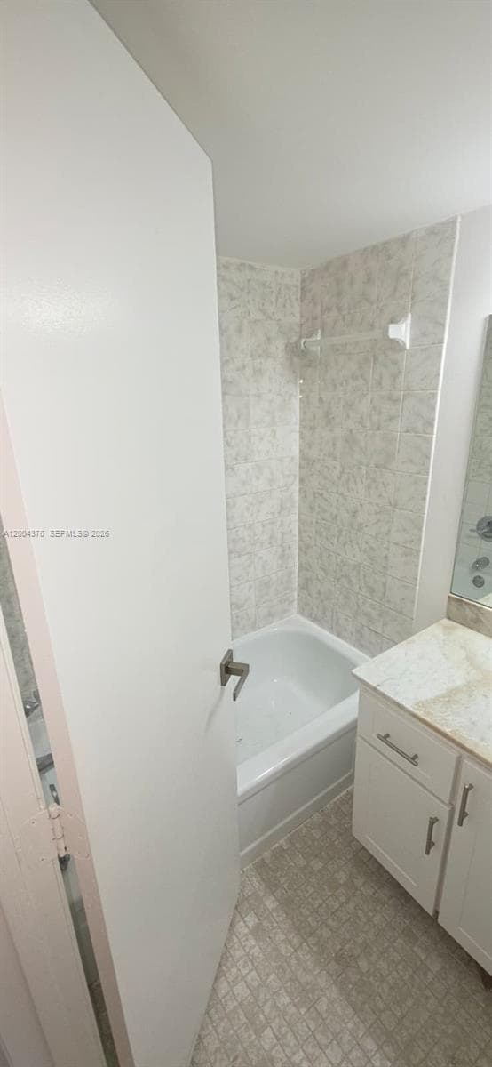 2750 NE 183rd St # 2010, Aventura, FL 33160 photo 3