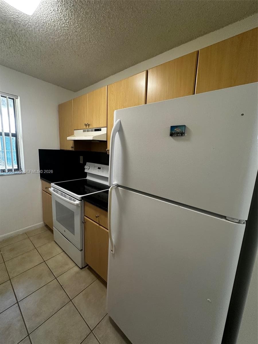 7220 NW 179th St # 201, Hialeah, FL 33015
