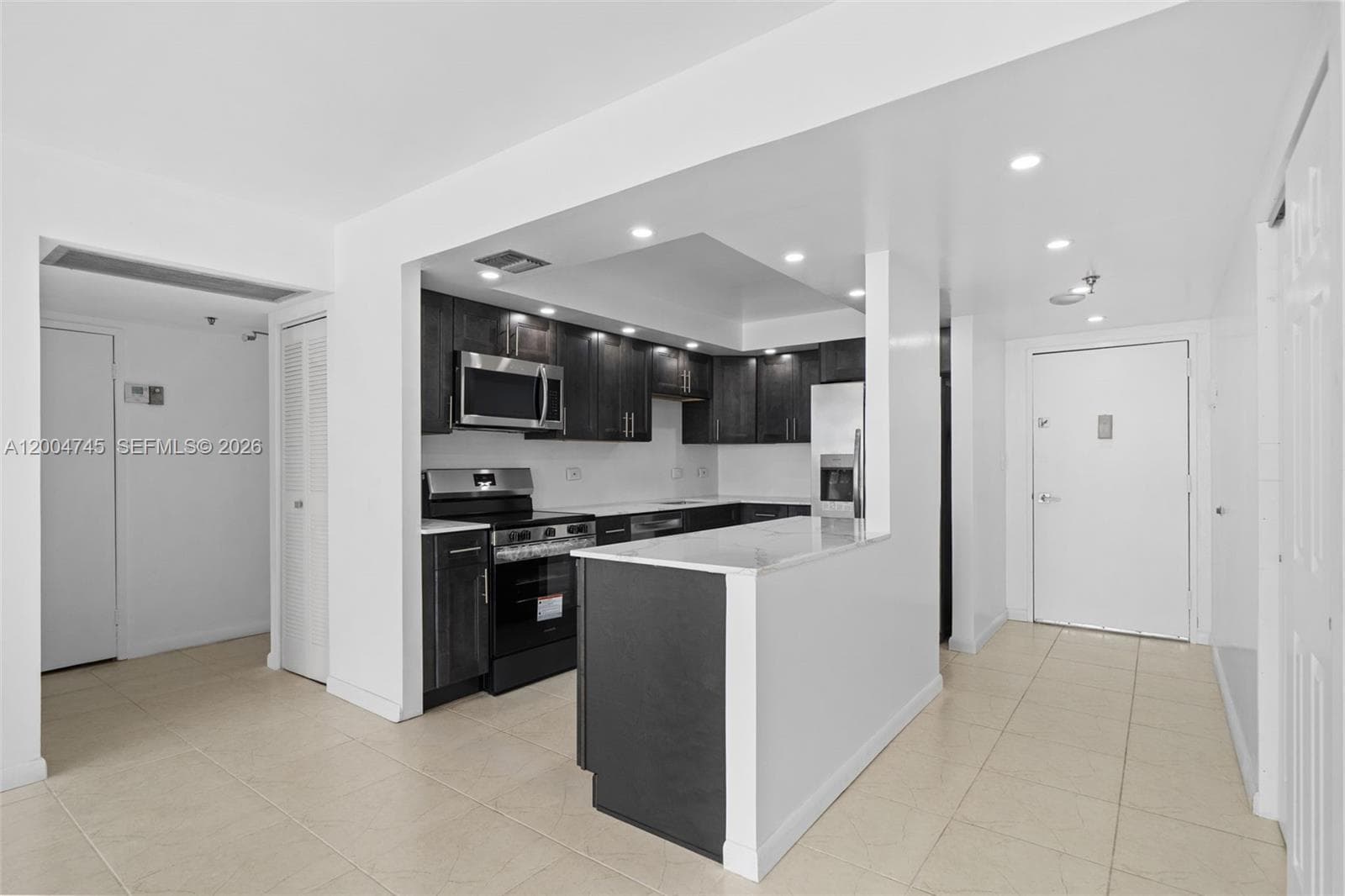 20505 E Country Club Dr # 1938, Aventura, FL 33180 photo 5
