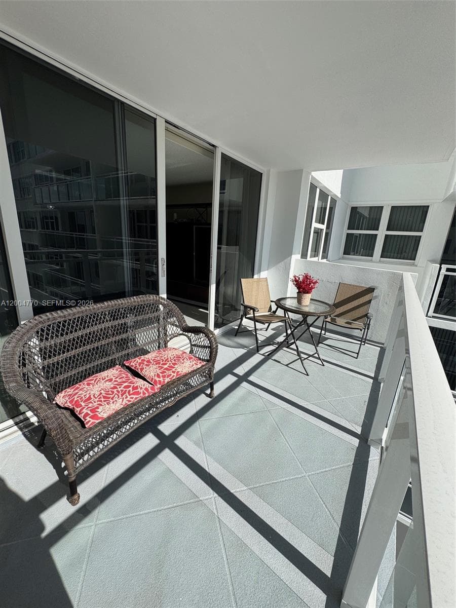 2030 S Ocean Dr # 403, Hallandale Beach, FL 33009 photo 2