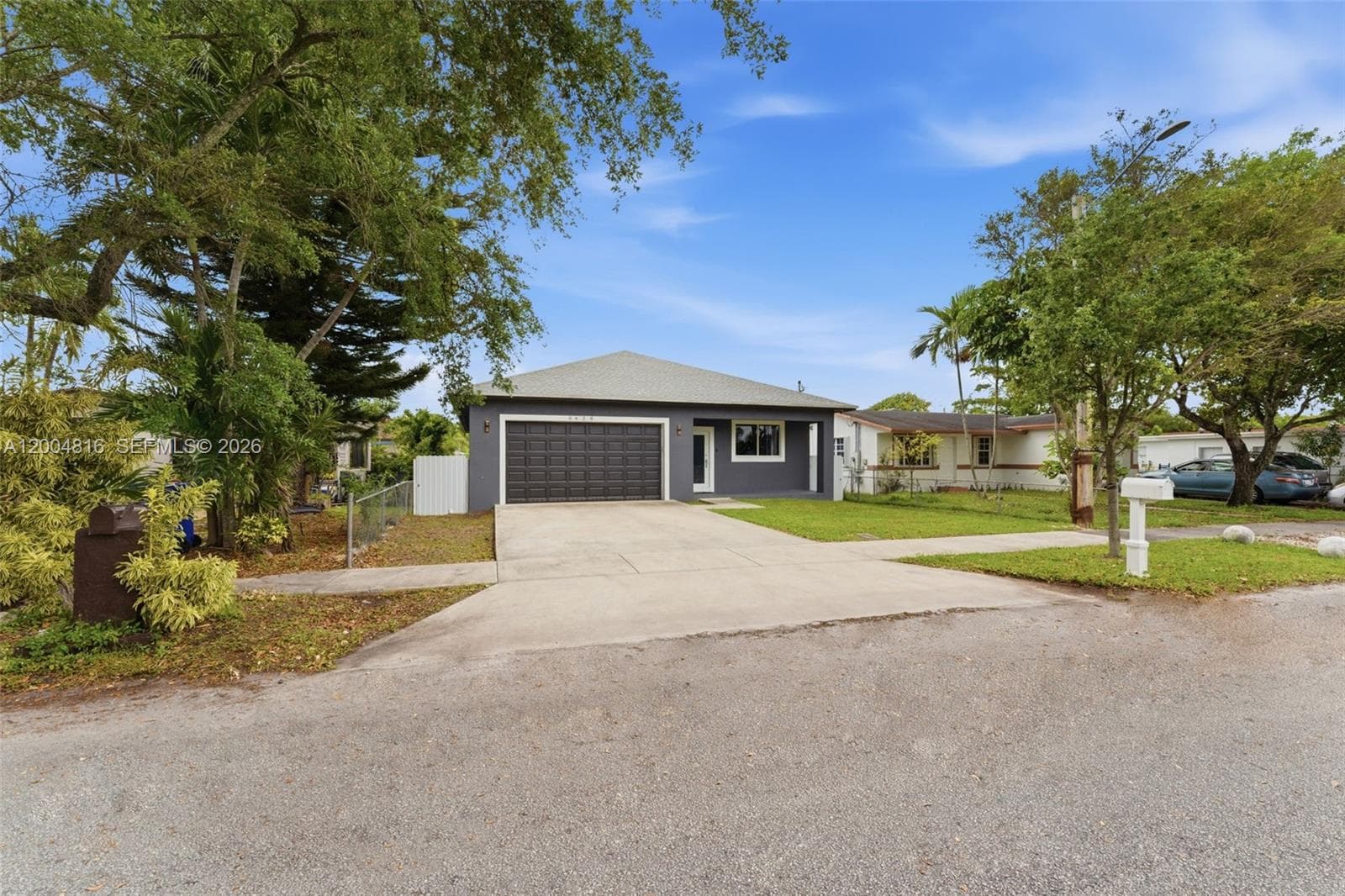 5628 Flagler St, Hollywood, FL 33023 photo 2