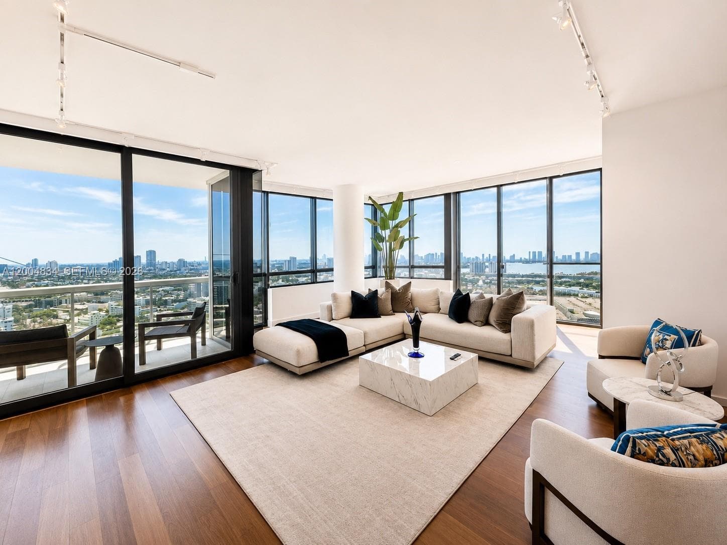 101 20th St # 3501, Miami Beach, FL 33139 photo 2