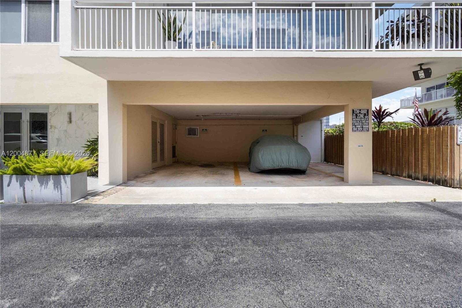 126 Golden Isles Dr # 32A, Hallandale Beach, FL 33009 photo 2