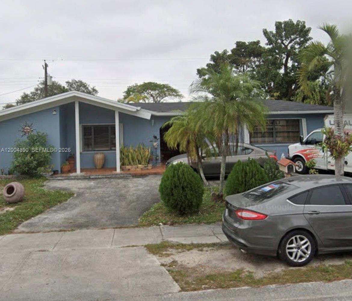 12325 SW 42nd St, Miami, FL 33175