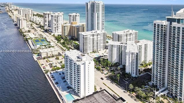 3000 S Ocean Dr # 414, Hollywood, FL 33019