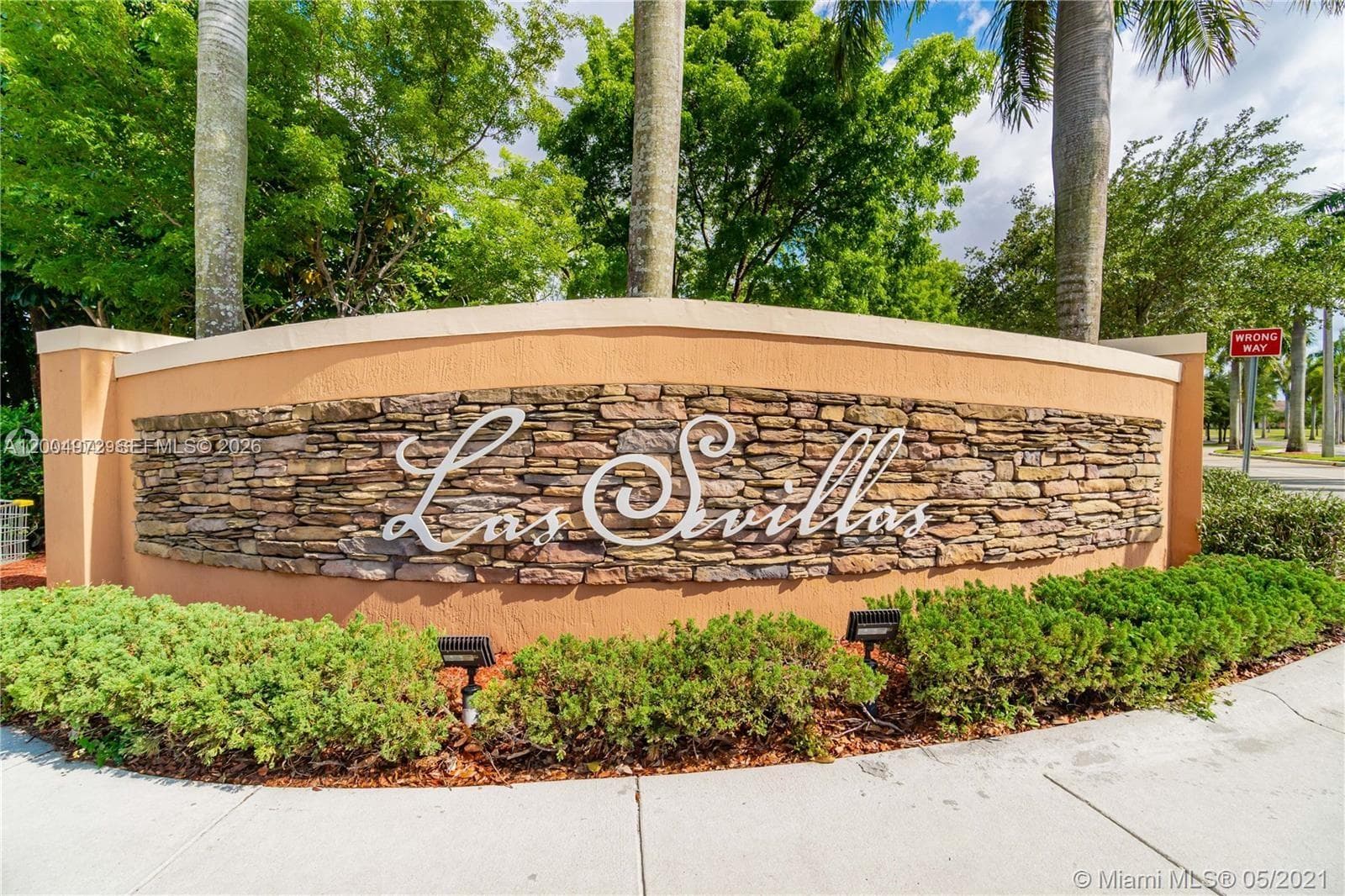 10012 NW 7th St # 209, Miami, FL 33172