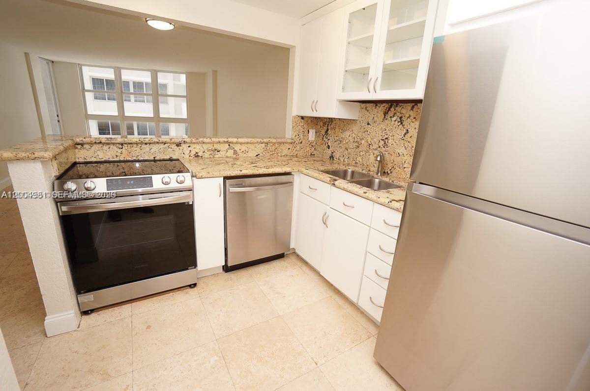 1228 West Ave # 513, Miami Beach, FL 33139 photo 2