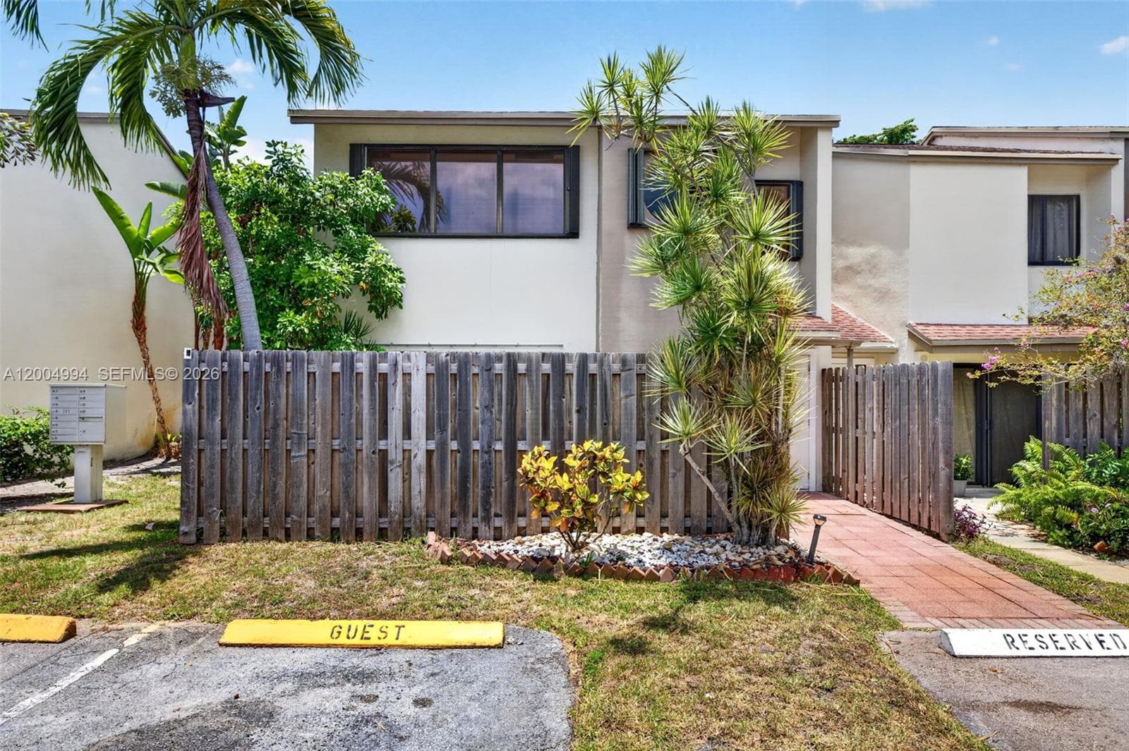 341 City View Dr, Fort Lauderdale, FL 33311 photo 2