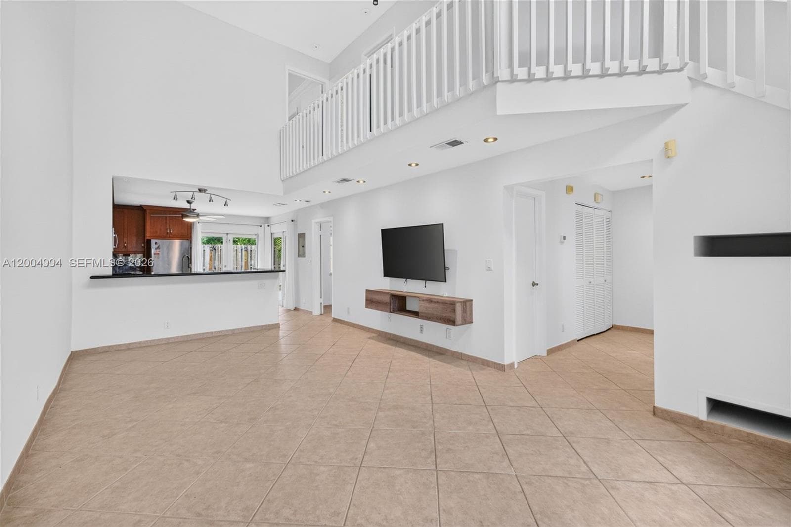 341 City View Dr, Fort Lauderdale, FL 33311 photo 4