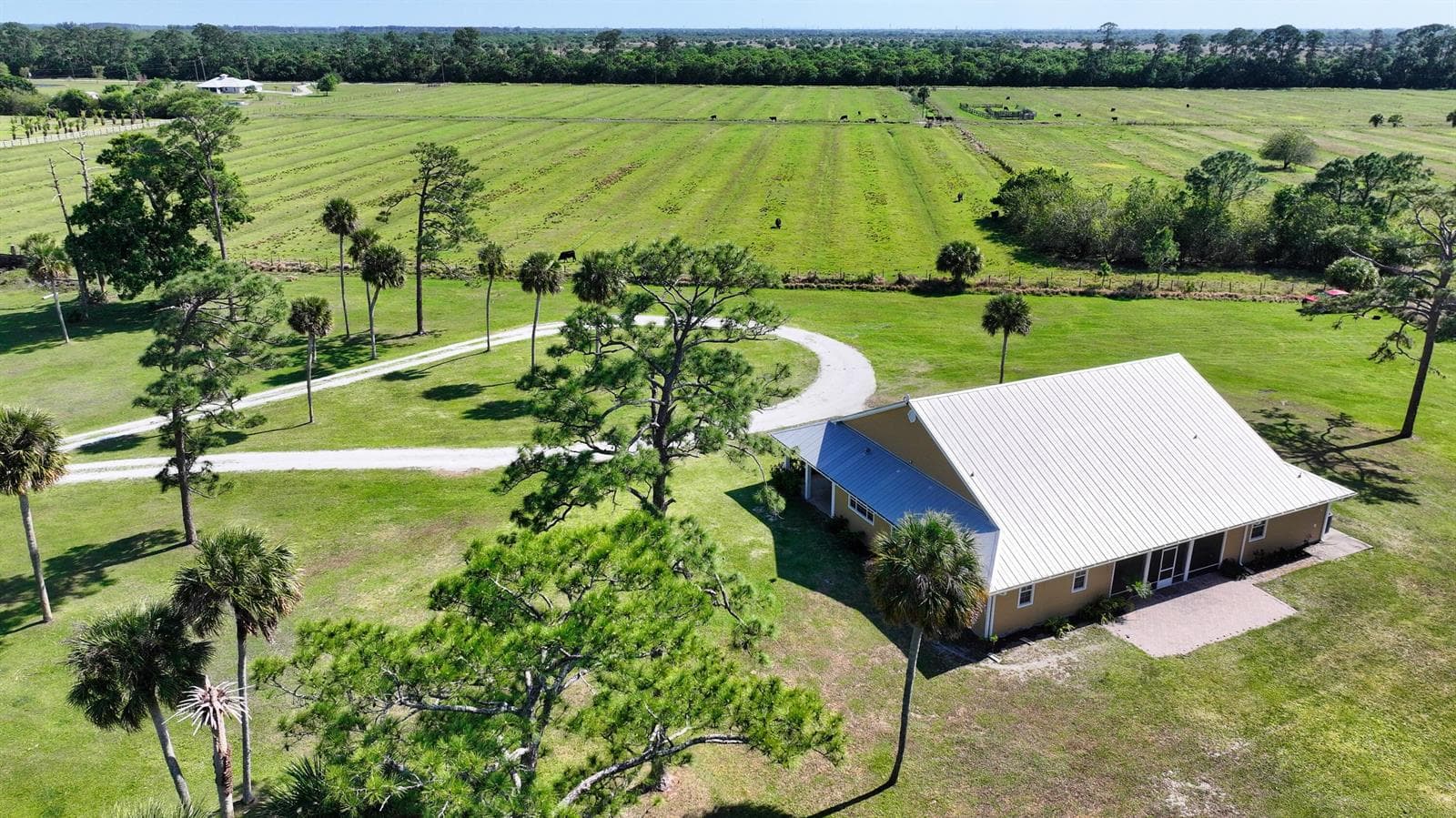 6045 21st Street SW, Vero Beach, FL 32968 photo 3