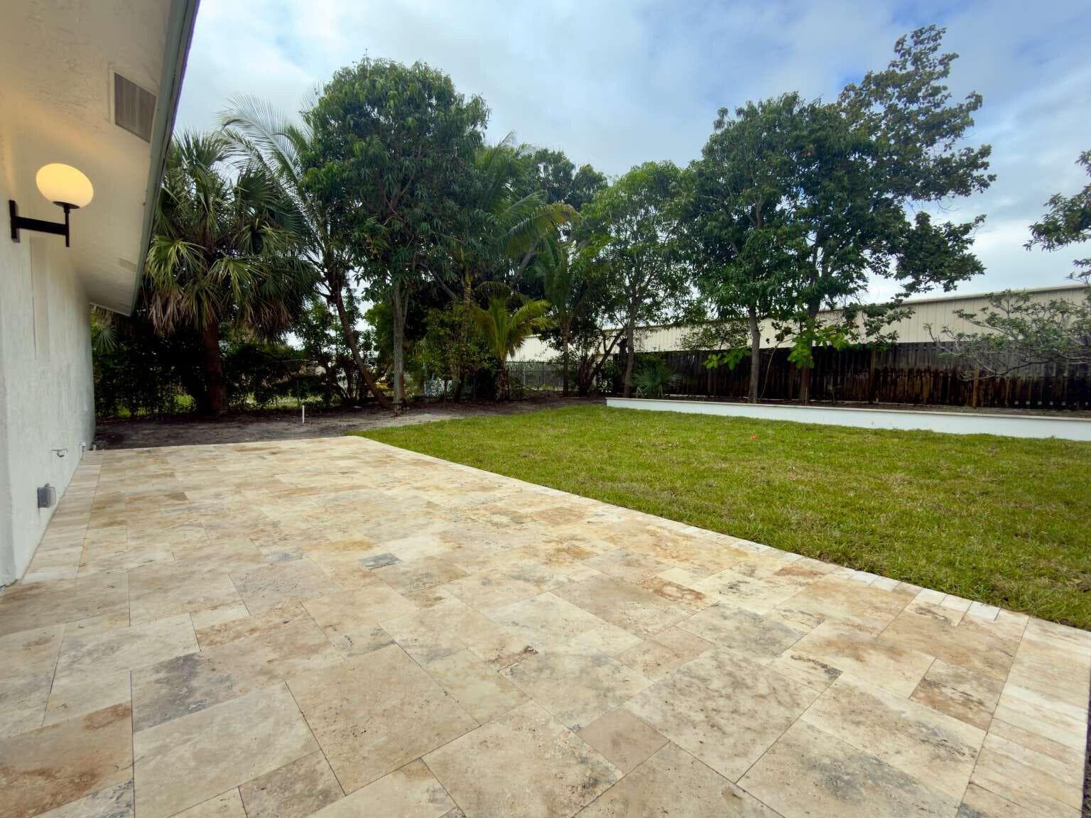 236 SE 3rd Avenue, Delray Beach, FL 33483 photo 4