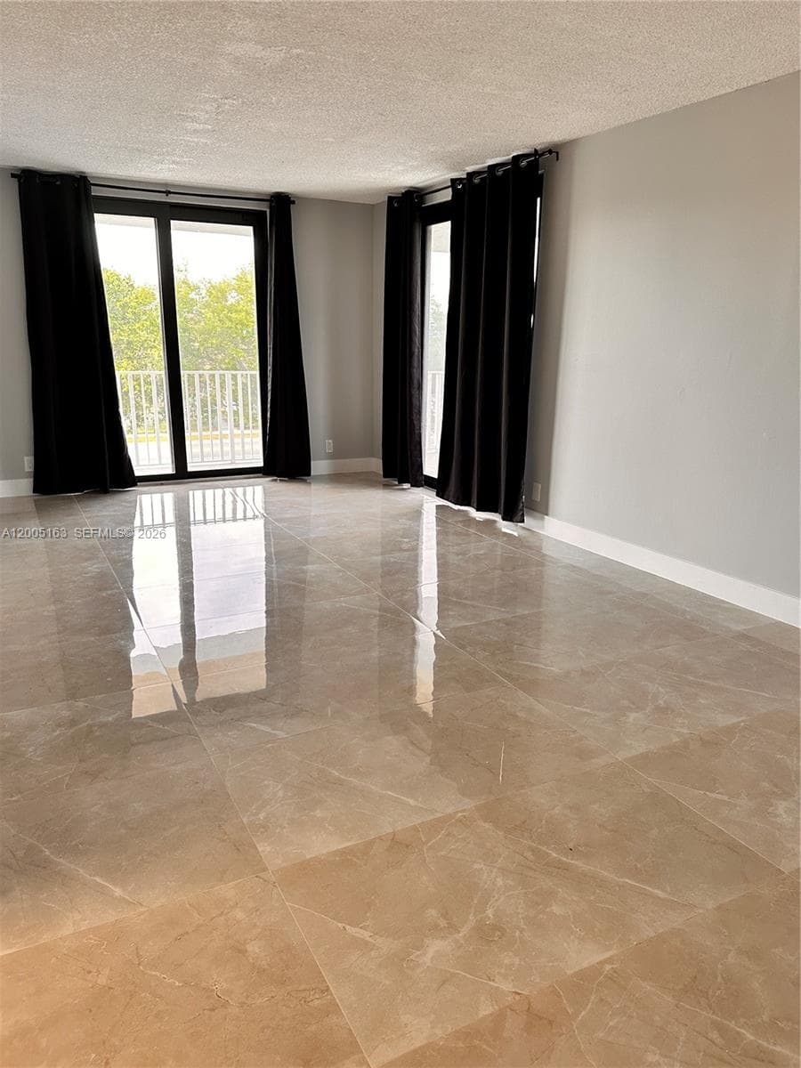 901 Hillcrest Dr # 315, Hollywood, FL 33021 photo 4
