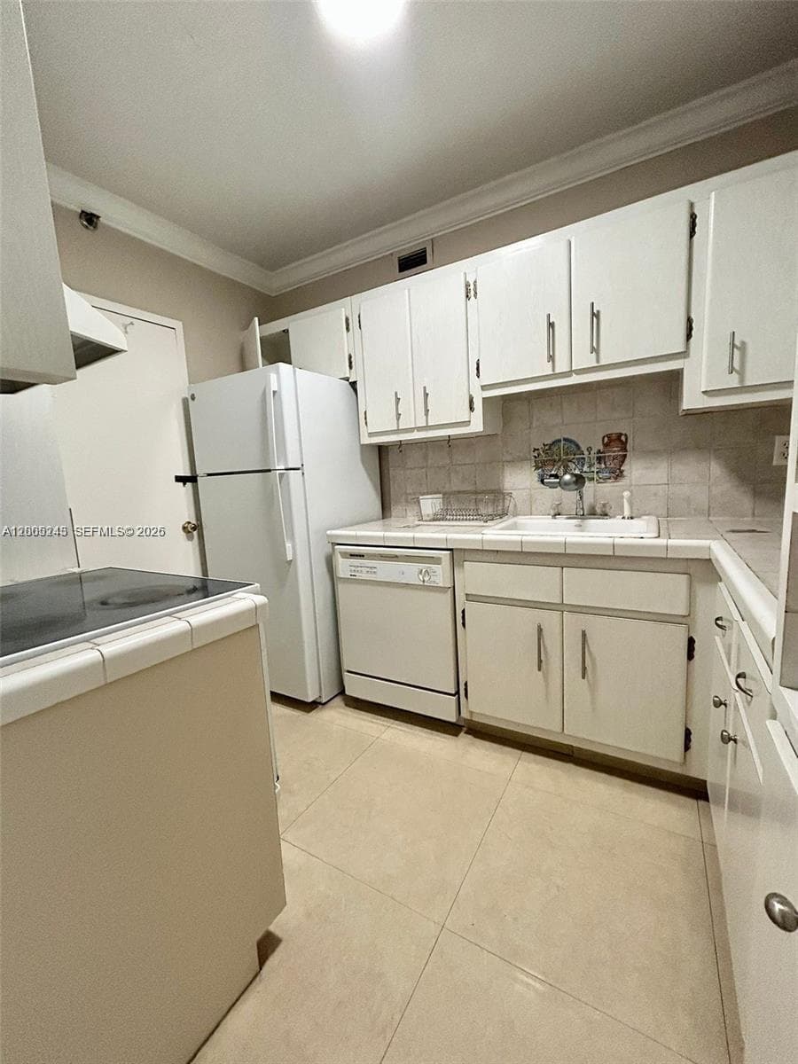 100 Lincoln Rd # 1010, Miami Beach, FL 33139 photo 5