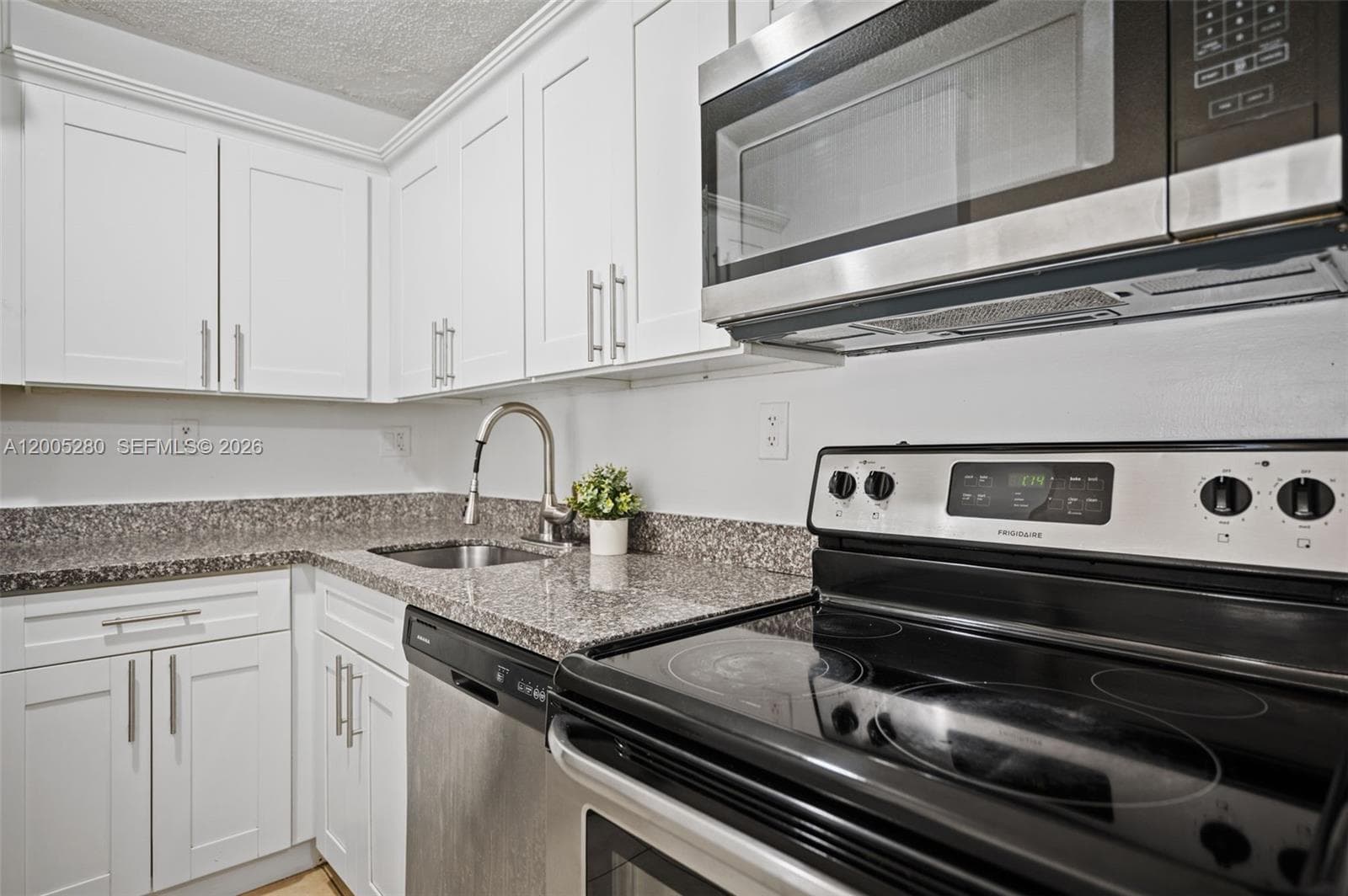 7195 NW 179th St # 106, Hialeah, FL 33015 photo 5