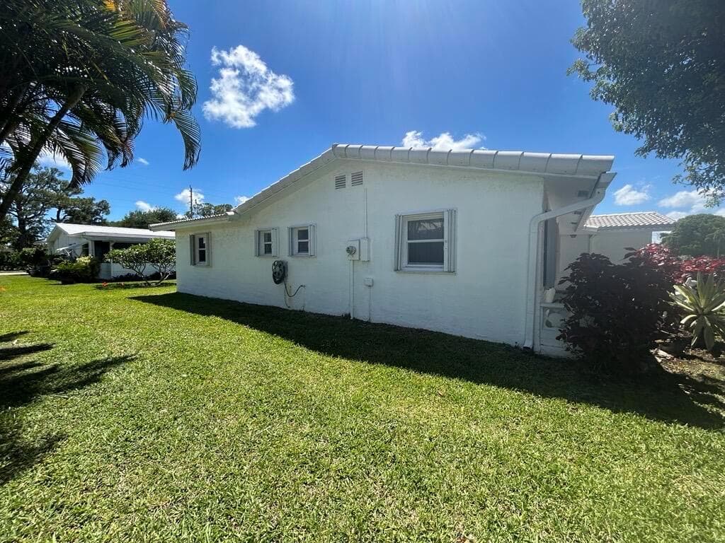 1902 SW 22nd Avenue, Boynton Beach, FL 33426 photo 4