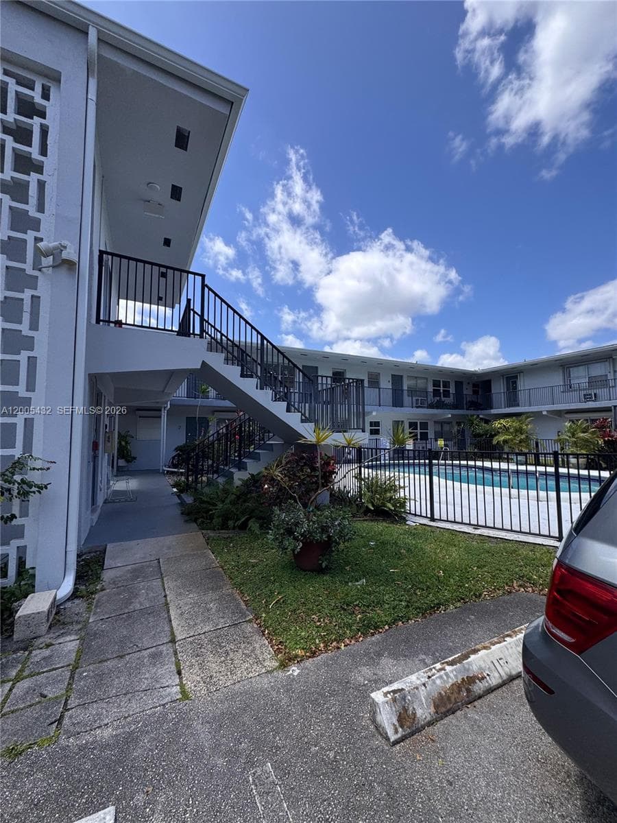 3510 Harrison St # 12, Hollywood, FL 33021 photo 3
