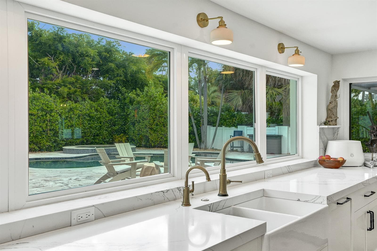 2421 NE 12th Street, Fort Lauderdale, FL 33304 photo 3
