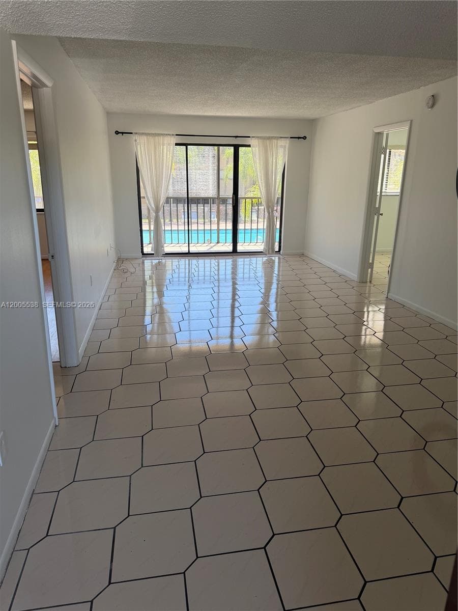 8415 SW 107th Ave # 208W, Miami, FL 33173 photo 4