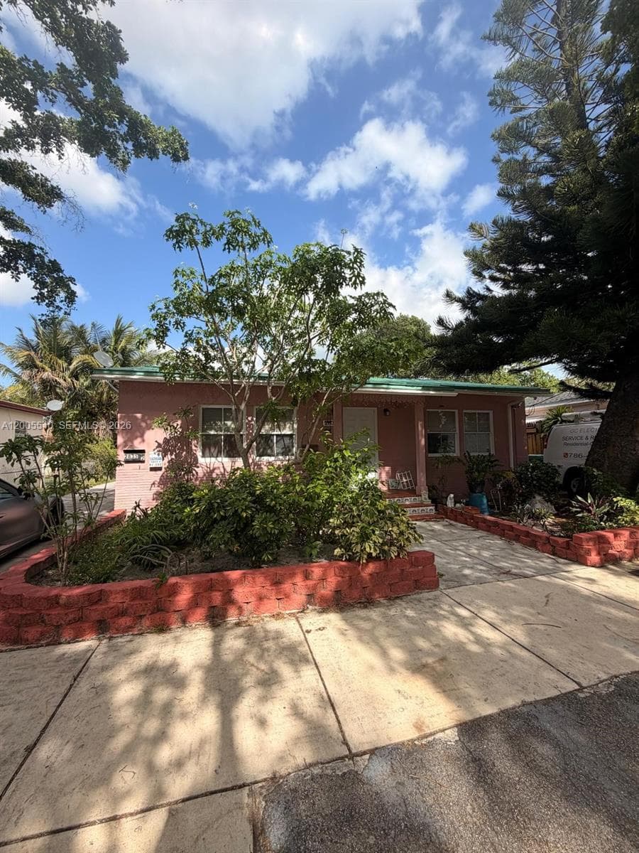 2835 SW 37th Ct # 1, Miami, FL 33134