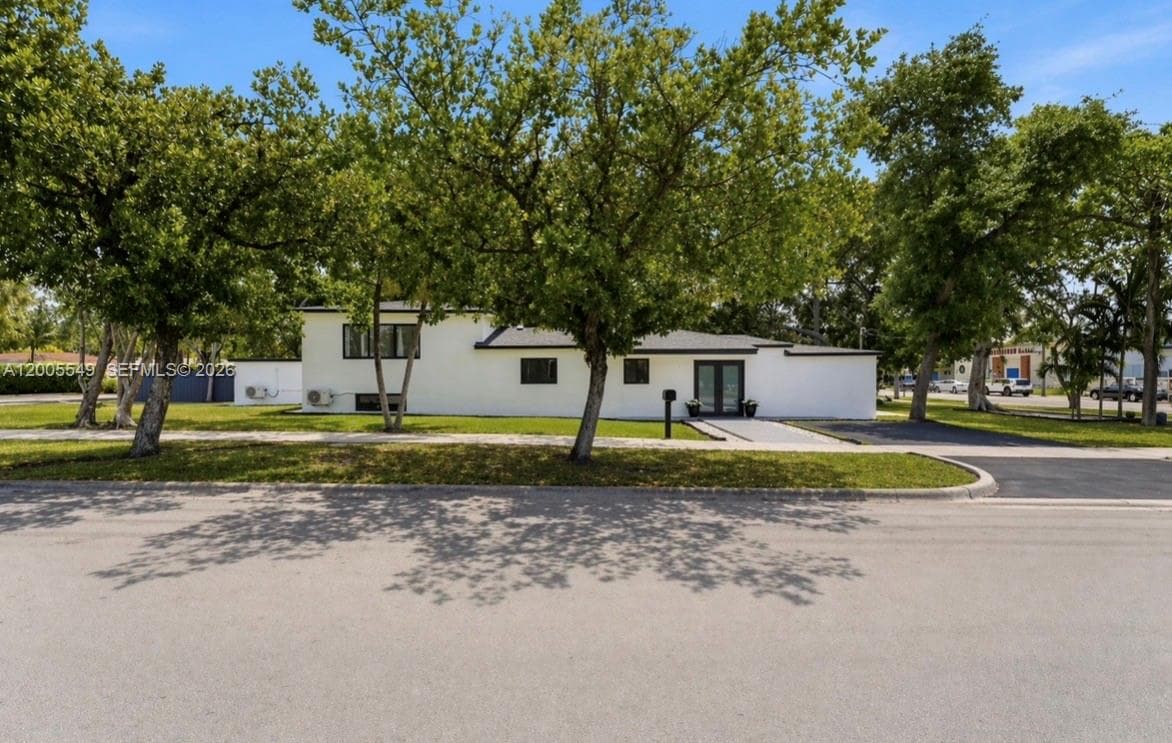 1810 NE 161st St, North Miami Beach, FL 33162 photo 3