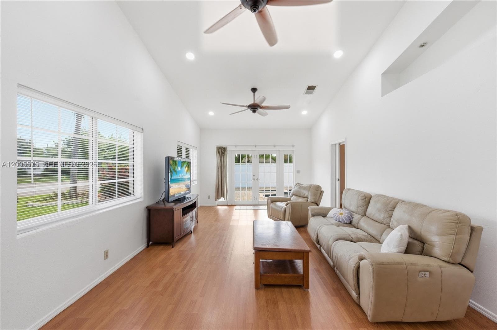 4361 NE 13th Ter, Oakland Park, FL 33334 photo 5