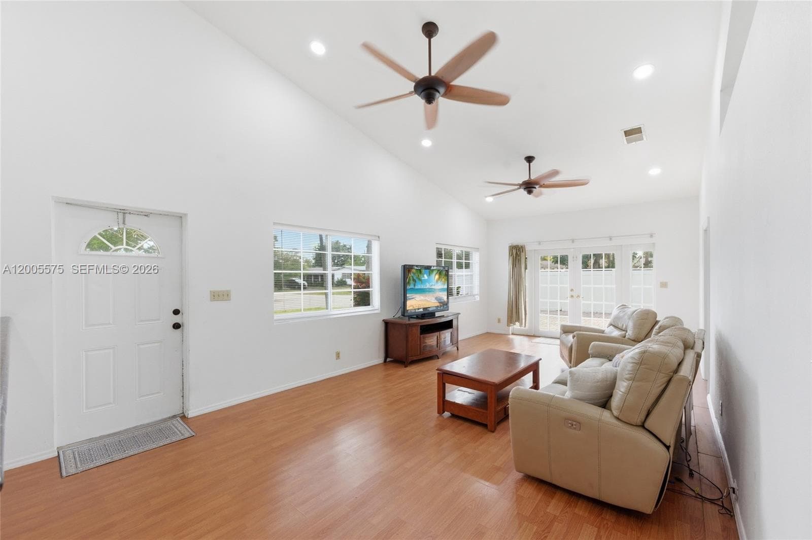 4361 NE 13th Ter, Oakland Park, FL 33334 photo 4
