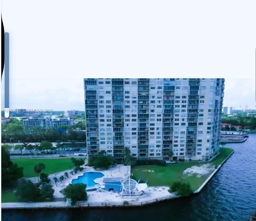 11111 biscayne blvd # 1815, Miami, FL 33181